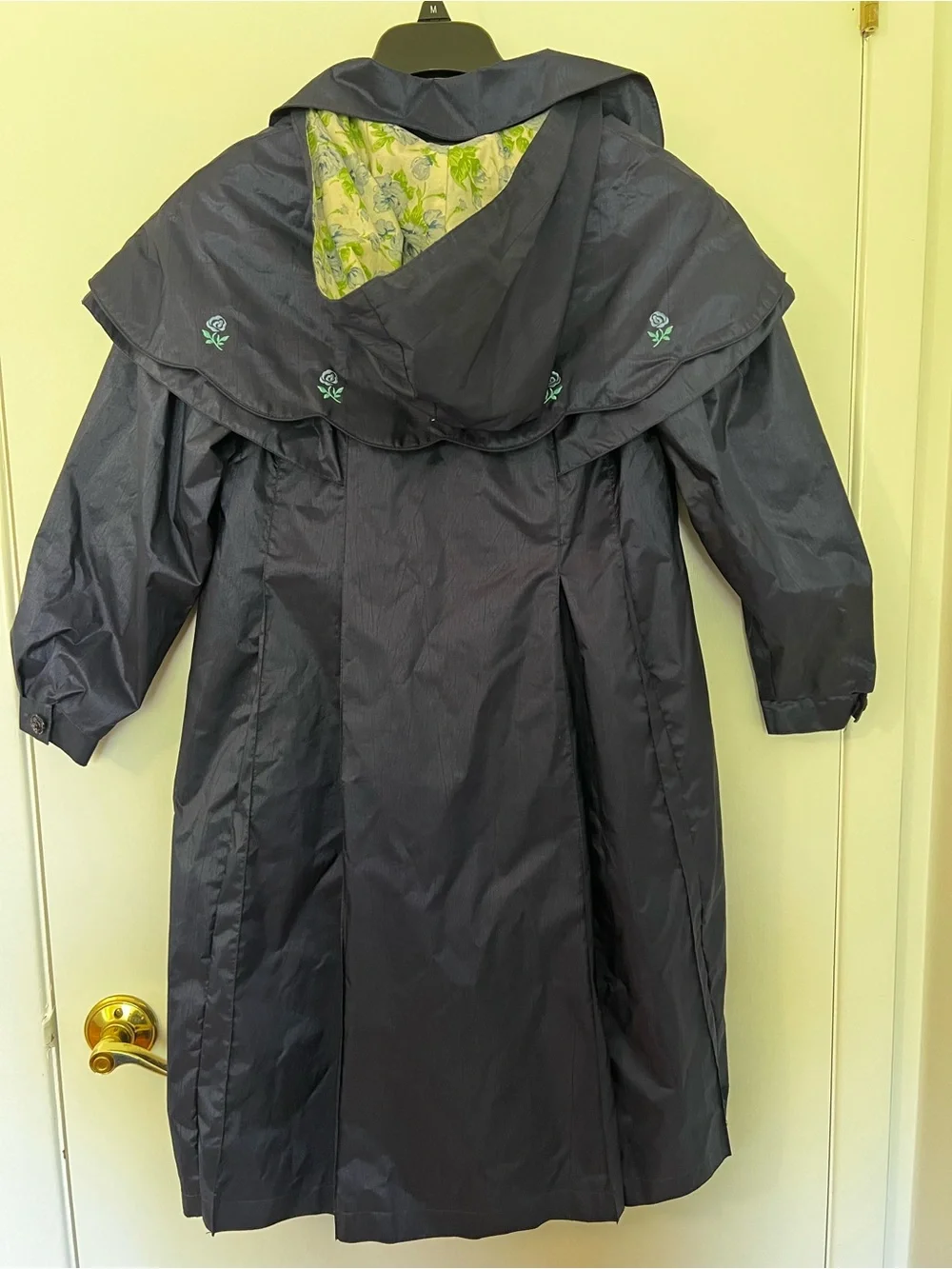 F. W. Fischer Girls Vintage Blue Hooded Embroidered Raincoat Size M 10/12